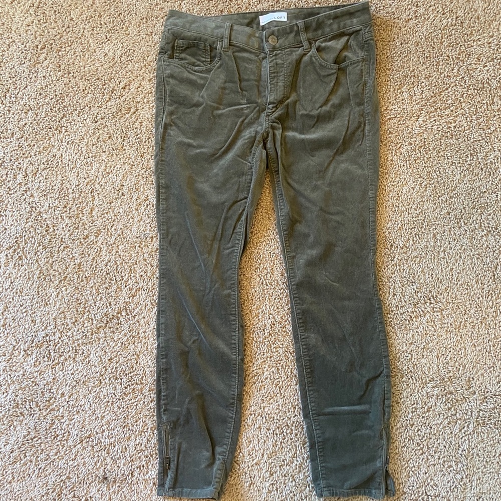 Loft Corduroy Olive Pants w/ Zipper Ankle ✨